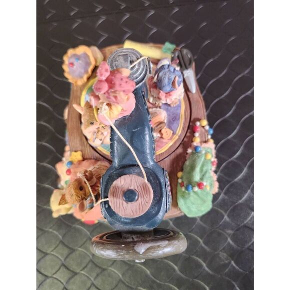 Music Box Sewing Machine Mice - Picture 5 of 10
